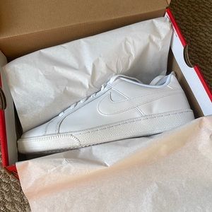 Nike White Leather Sneakers